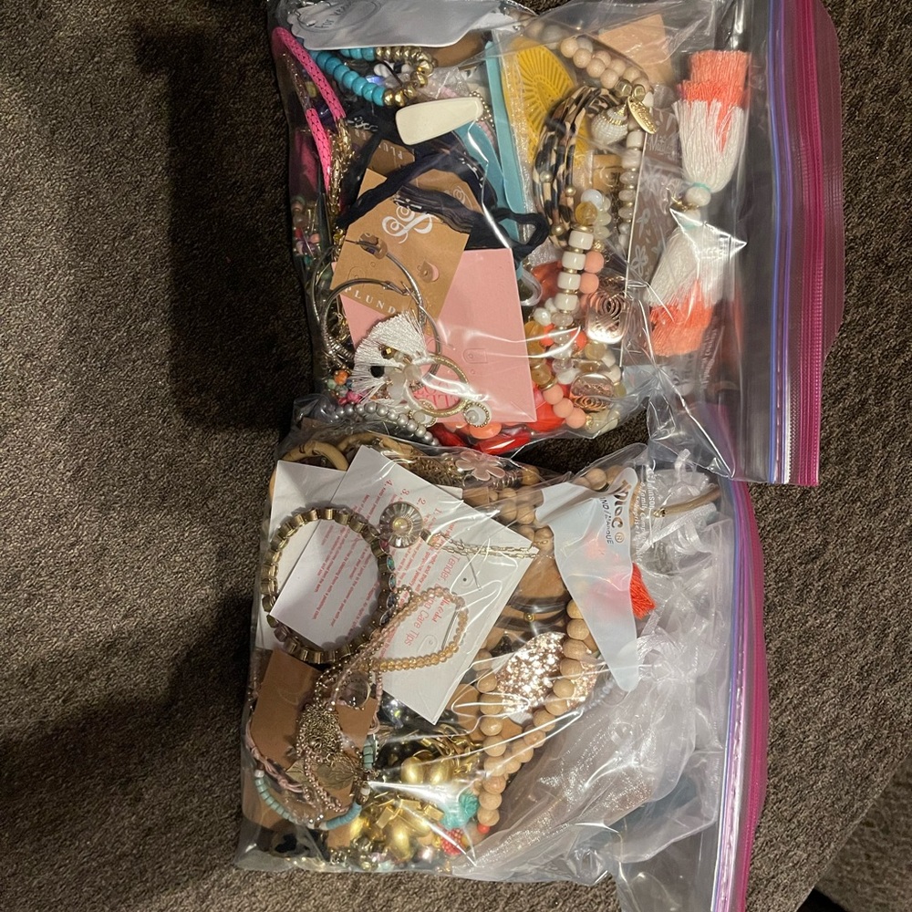 Plunder, Lia Sophia, Matilda Jane and more jewelry